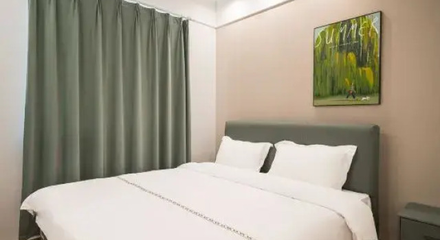 Люкс Zhonghai Vacation Homestay (Shantounan Railway Zhonghai Golden Coast Water Park)