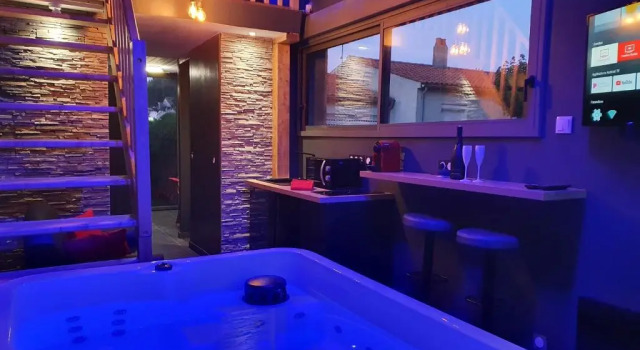 Апартаменты c 1 комнатой Loft SPA Bord de Mer Fouras - 800m Des Plages (Adults Only)