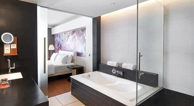 Двухместный номер Standard с балконом и с видом на море Le Méridien Nouméa Resort & Spa