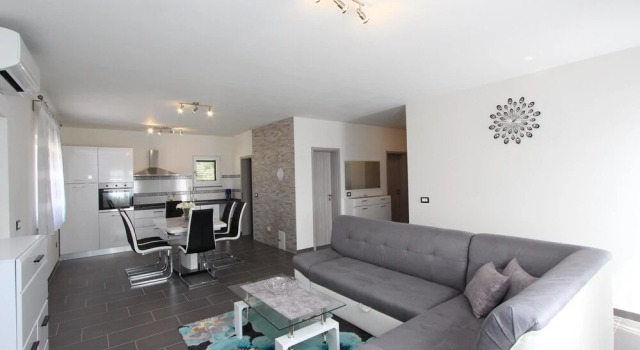 Апартаменты с 3 комнатами с балконом Apartment Mondelaco