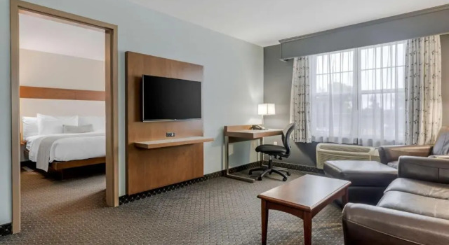 Люкс с 2 комнатами Best Western Plus Woodstock Hotel Conference Centre