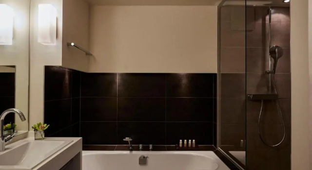 Люкс Hotel Indigo - Dusseldorf - Victoriaplatz by IHG