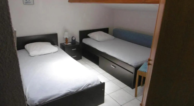 Holidayland le Mas de la Clape villa 6 couchages, Забронировать Вилла Коттеджи Нарбон, рядом с Plage des Karantes - Poste de secours n° 2, Коттедж