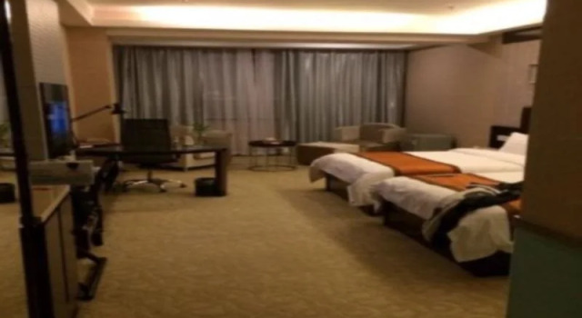 Aksu Pudong Holiday Hotel, Rezerwuj Hotel Hotele 3-gwiazdkowe w Xinjiang, 3*