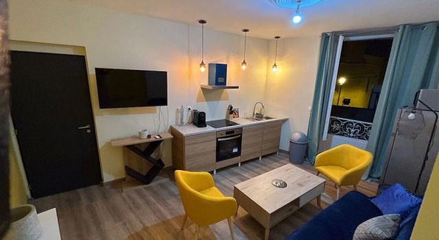 5 Pl. Marcadieu, Rezervovat Hotel Hotely v Hautes-Pyrénées s parkováním, Parkování