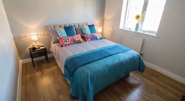 Ideal Home away from home between Bury and Fairfield, Забронировать Отель Отели Англии 5 звезд, 5*