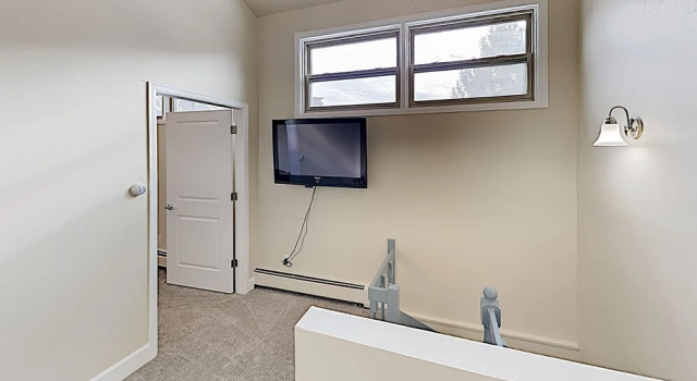 New Listing! Sparkling 4 Min. From Lifts 3 Bedroom Condo