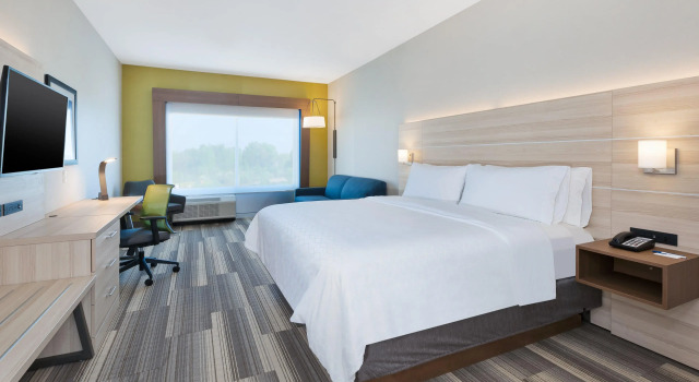 Holiday Inn Express & Suites Grand Rapids Airport - South by IHG