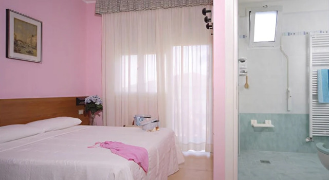 Hotel Lory, Забронировать Отель Эраклеа Линьяно-Ривьера