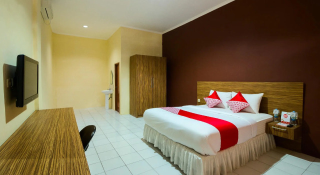 Suite OYO 688 Grand Pakidulan Hotel