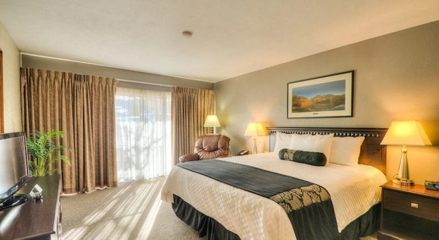 Люкс Fairmont Hot Springs Resort