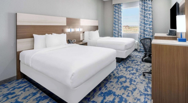 Четырёхместный номер Standard Baymont by Wyndham Carlsbad NM
