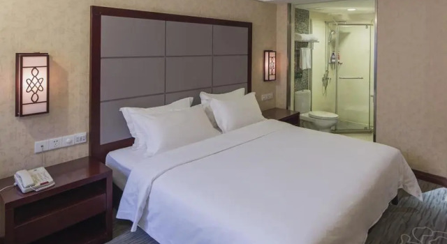 Paco Hotel Gangding Metro Guangzhou, Забронировать Отель Отели Гуанчжоу с бассейном, рядом с Zhongtian Shopping Mall, Бассейн