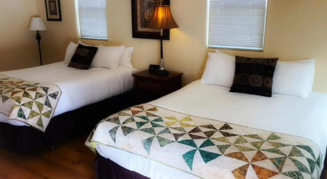 The Islander Inn, Buchen Sie Hotel Bigfork Flathead Valley