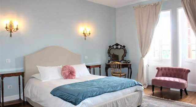 La Source, Varaa Hotelli Availles-Limouzine Vienne