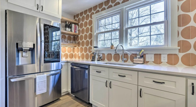 Коттедж Charming Carrboro Home - Walk to Downtown!