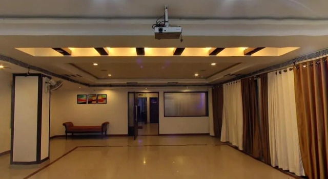 Suncity Hotel, Rezerwuj Hotel Hotele w Andhra Pradesh z parkingiem, Parking