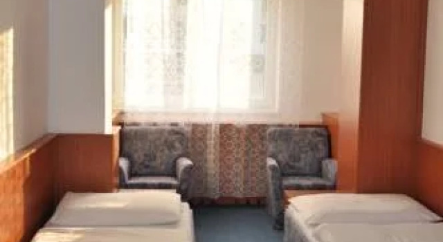 Hotel Morávka, Забронировать Отель Отели Брно 3 звезды, 3*