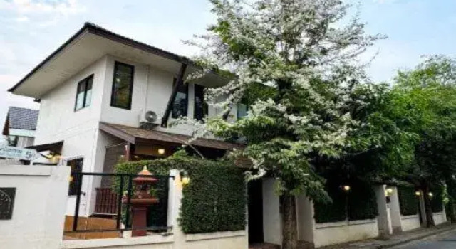 No.1 Tiny Townhouse Near Saturday Night Market 1Bedroom / 1.5Bathroom