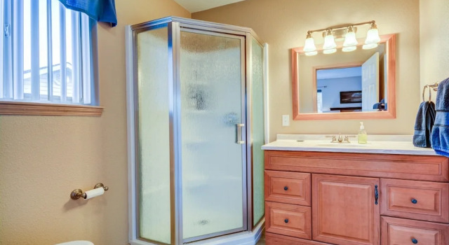 Coupeville  By Admiralty Bay 3 Bedroom Home, Book Hotel Hoteller i Island County med pool, Swimmingpool