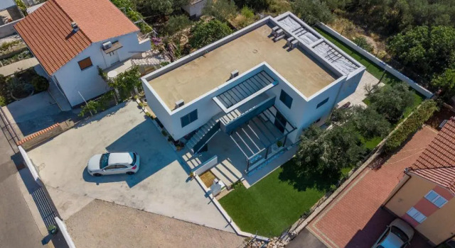 Wonderhouse SOVLJA, Забронировать Отель Отели Трибунь с завтраком, рядом с Пристань для яхт Трибуни, Завтраки