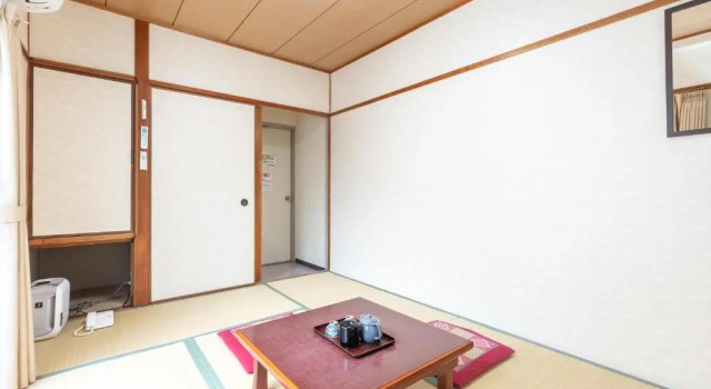 Трёхместный номер Standard Business Ryokan Akashiya Annex