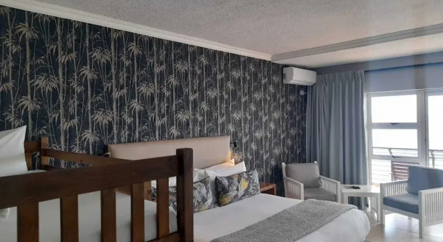 Четырёхместный семейный номер Standard с балконом Diaz Hotel and Resort
