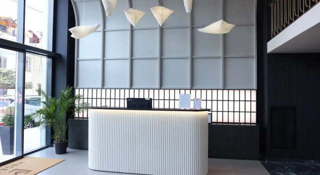 Mece Hotel Tirana, Забронировать Отель Отели в центре Тираны, в центре, Завтраки, Парковка