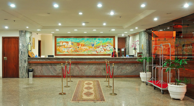 Hotel Dan Inn Ribeirão Preto By Nacional Inn, Забронировать Отель Отели Рибейран-Прету с парковкой, рядом с Ресторан Pinguim Beerhouse, Парковка