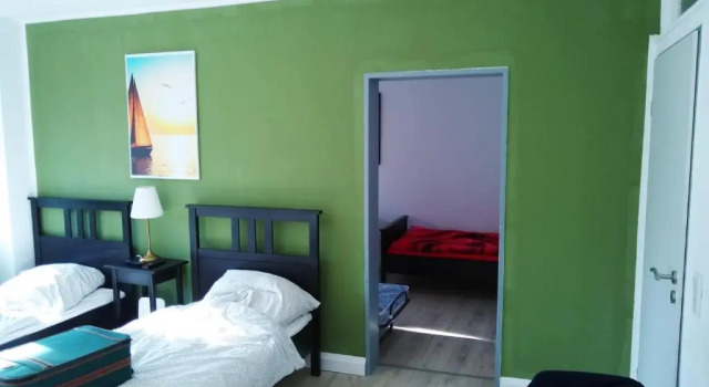 Ferienwohnung Neuss, Забронировать Отель Нойс Северный Рейн-Вестфалия