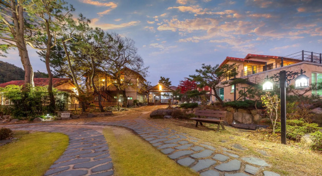 Gyeongju  ChamMalgun Achim Pension, Забронировать Отель СПА-отели Кёнджу, рядом с Gyeongju Folk Craft Village, SPA-услуги