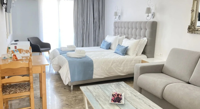 Люкс Comfort с балконом Hotel Defkalion