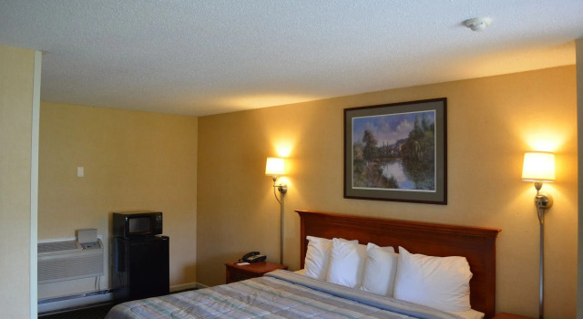 Hyannis Host Inn, Rezerwuj Hotel Hotele w New England z basenem, Basen