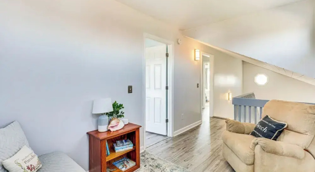 Коттедж с 4 комнатами с балконом For Families & Pets! Oceanside Oak Island Getaway