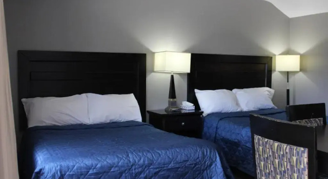 Четырёхместный номер Standard Super 7 Motel London