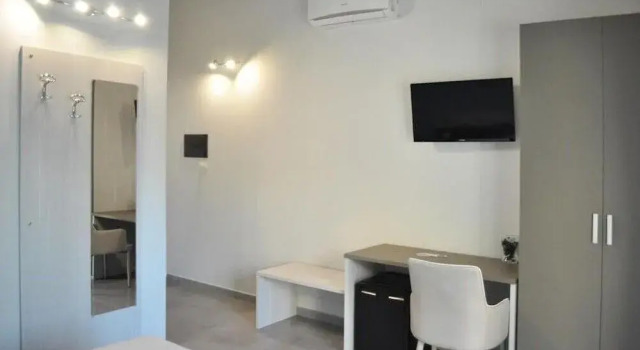 La Perla Amantea - Rooms & Apartaments, Book Hotel Hotels in Amantea with Parking, Parking