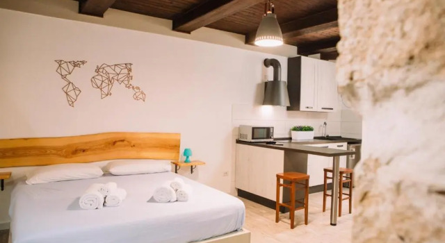 Студия Deluxe Apartment in the Heart of the City