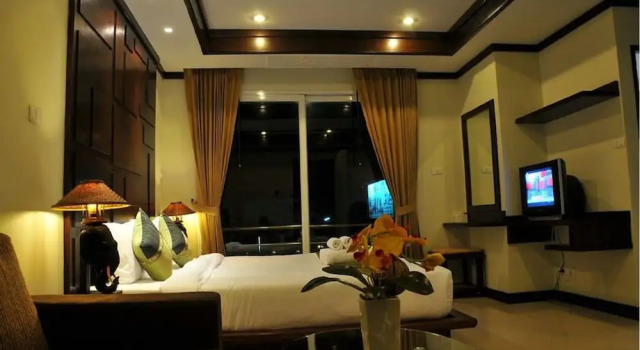 Двухместный номер Standard с балконом Boonjumnong Modern Apartment