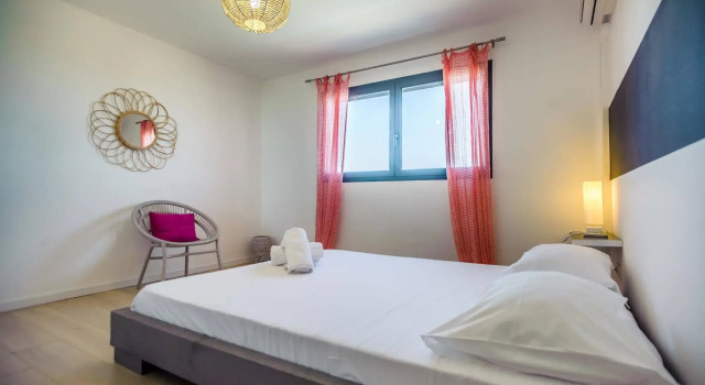 Ecrin de Bourbon, Book Hotel Hotels in Saint-Paul with Parking, Parking