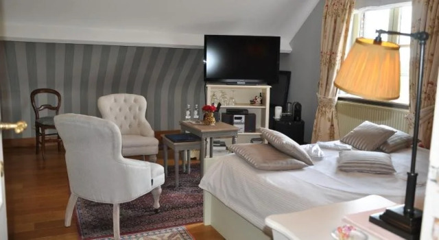 B&B Villa Hestia, Prenota Bed & breakfast Hotel a Flanders con parcheggio, Parcheggio