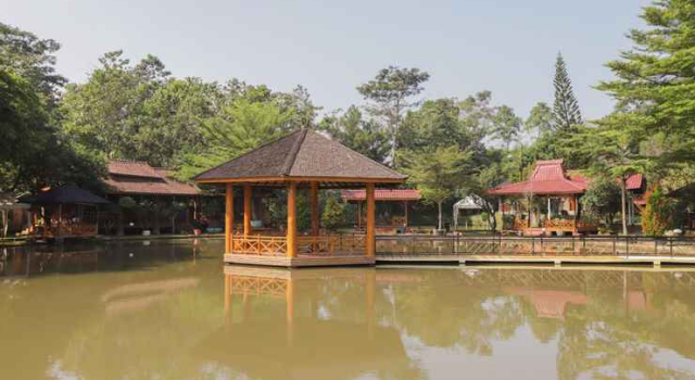 New Panjang Jiwo Resort Syariah, Rezervovat Lázně / Resort Sukaraja West Java