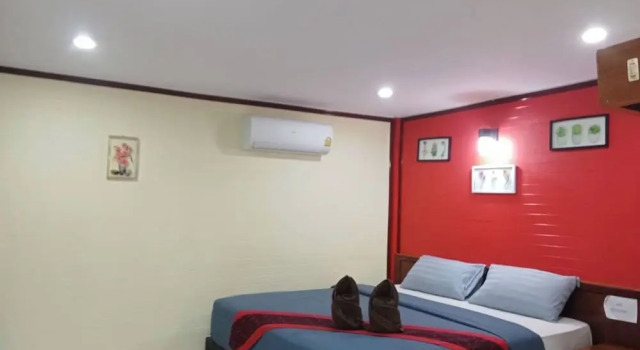 Двухместный номер Standard с балконом и с видом на сад Haad Somboon House