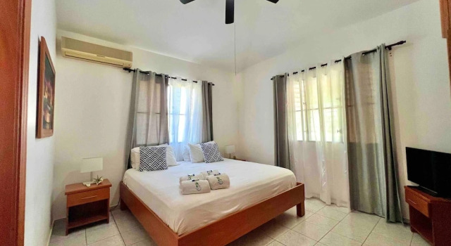 Casati Family House, Great Pool & Garden!