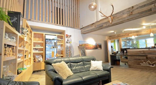 Hüttenhotel Husky Lodge, Забронировать Отель Муотаталь кантон Швиц