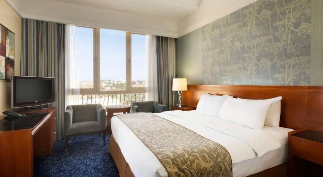 Двухместный номер Standard с видом на горы Ramada Al Hada Hotel And Suites