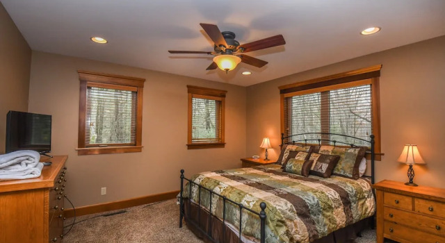Trees, Breeze and Skis 3 Bedroom House, Buchen Sie Ferienhaus Hotels in Maryland mit Parkplatz, Parkplätze