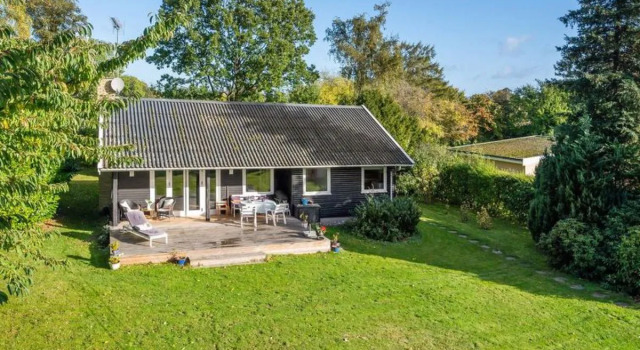 "Austri" - 400m from the sea in Sealand, Book Hotel Dronningmolle 