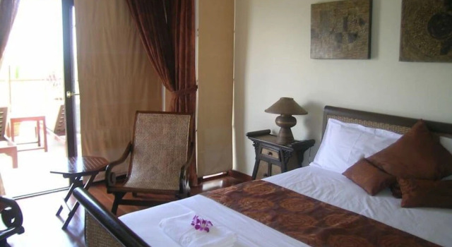 3BR Seaview Sunrise Villa Santi Thani, Забронировать Вилла Отели Южного Таиланда с парковкой, Парковка