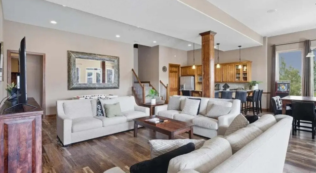 Коттедж Grand Porto Cima w/ Game Room, Dock, Boat Slip, Kayaks, Lakeside Fireplace & Hot Tub