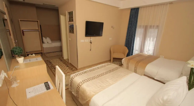 Трёхместный номер Comfort Capital Tirana Hotel Bruçi